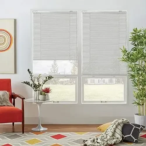 Window venetian blind